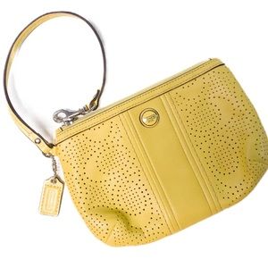 COACH 100% leather yellow clutch \ wristlet LIKE NEW